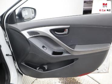 2012 - hyundai avante