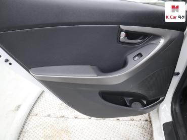 2012 - hyundai avante