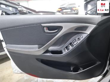 2012 - hyundai avante