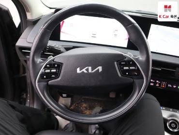 كيا Ev6 2023 — صورة 16