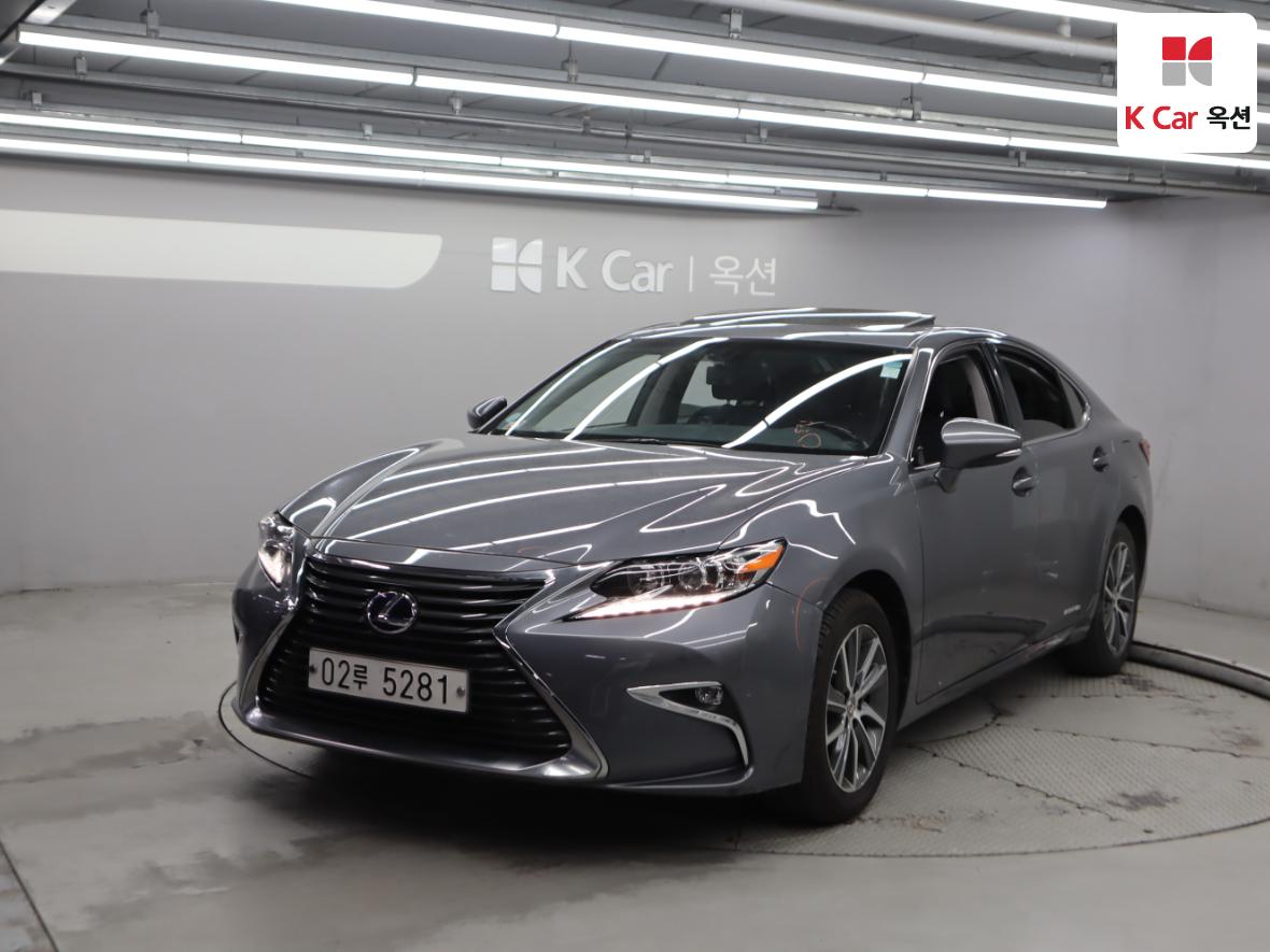 Lexus ES