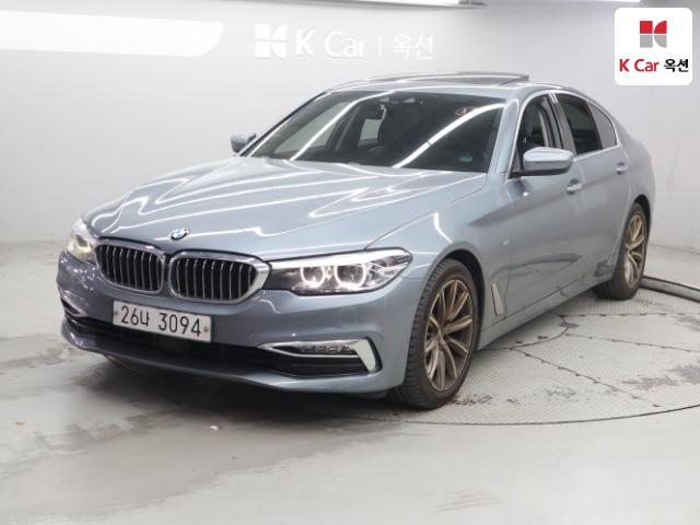 2018 BMW 5-Series 520i Luxury