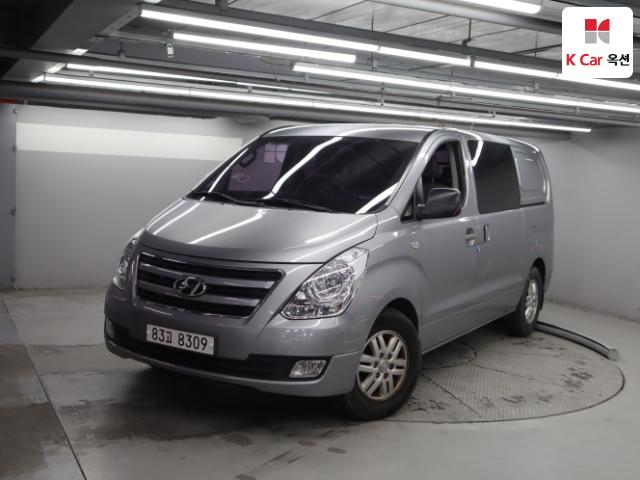 2017 Hyundai Starex 5-seater Van Smart