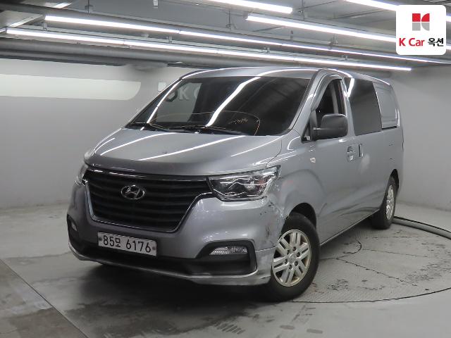 2019 Hyundai Starex Van 5-seater Modern