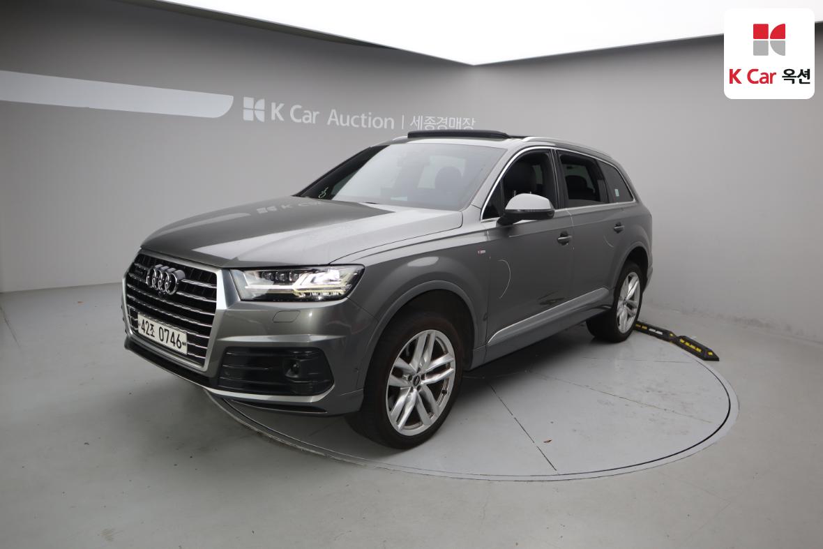 أودي Q7