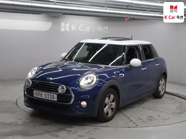 2016 MINI Cooper D Mid