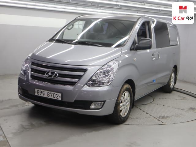 2016 Hyundai Starex 5-seater Van Smart