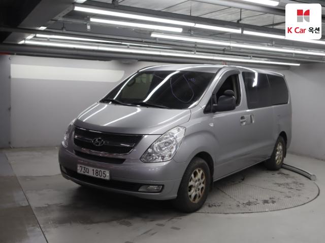 2014 Hyundai Starex 12-seater Wagon CVX Luxury