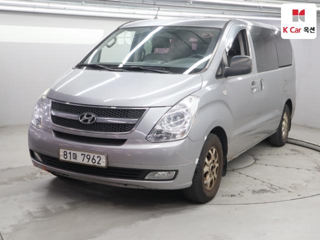 2011 Hyundai Starex 5-seater Van CVX Premium