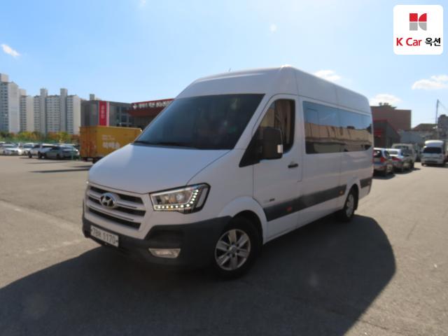 2016 Hyundai Solati 15-seater Luxury